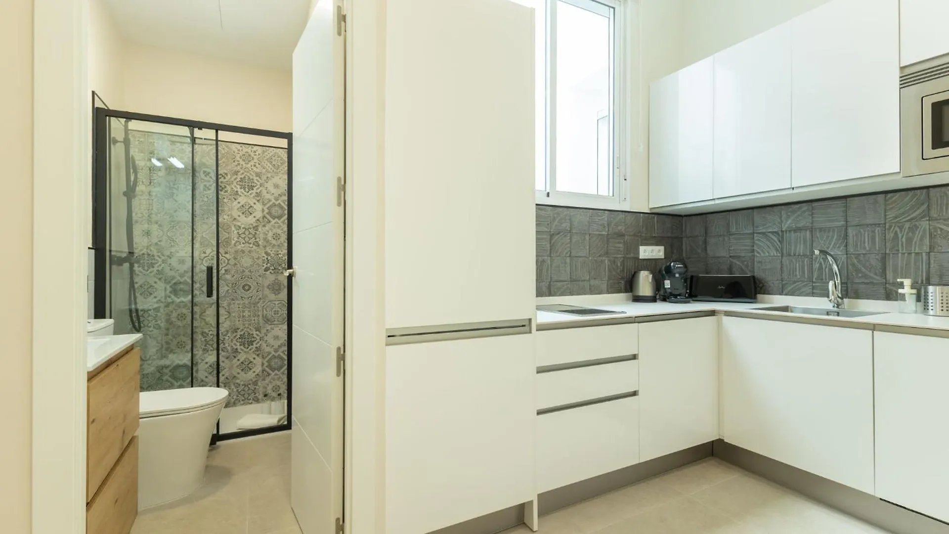 Rt41 Triana Deluxe Daire Sevilla 0*,  İspanya